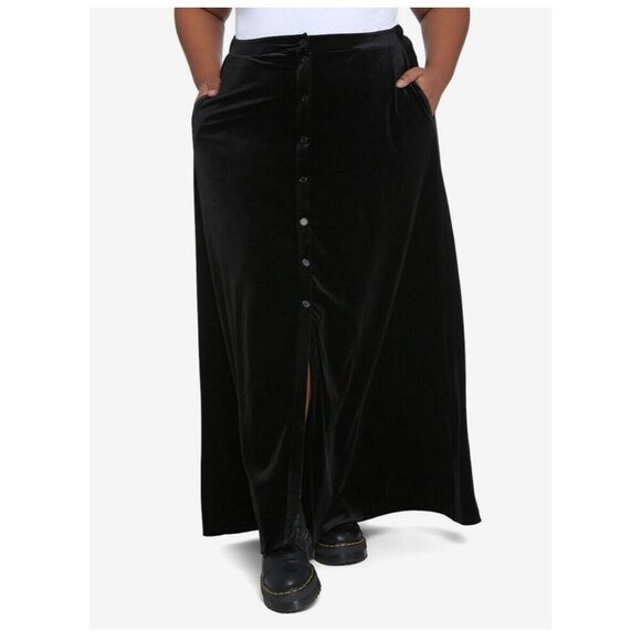 Witchy Goth Hot Topic Black Velvet Button Front Maxi Skirt XL Vamp Dark Romantic - Picture 1 of 9